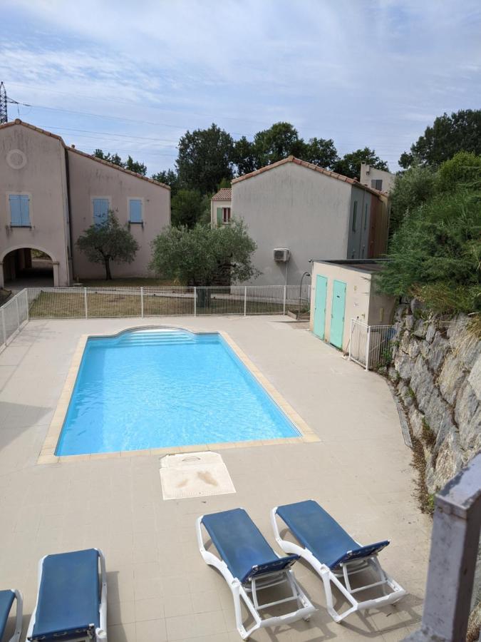Maisonnette dans domaine avec piscine à Nyons, pays des olives Esterno foto