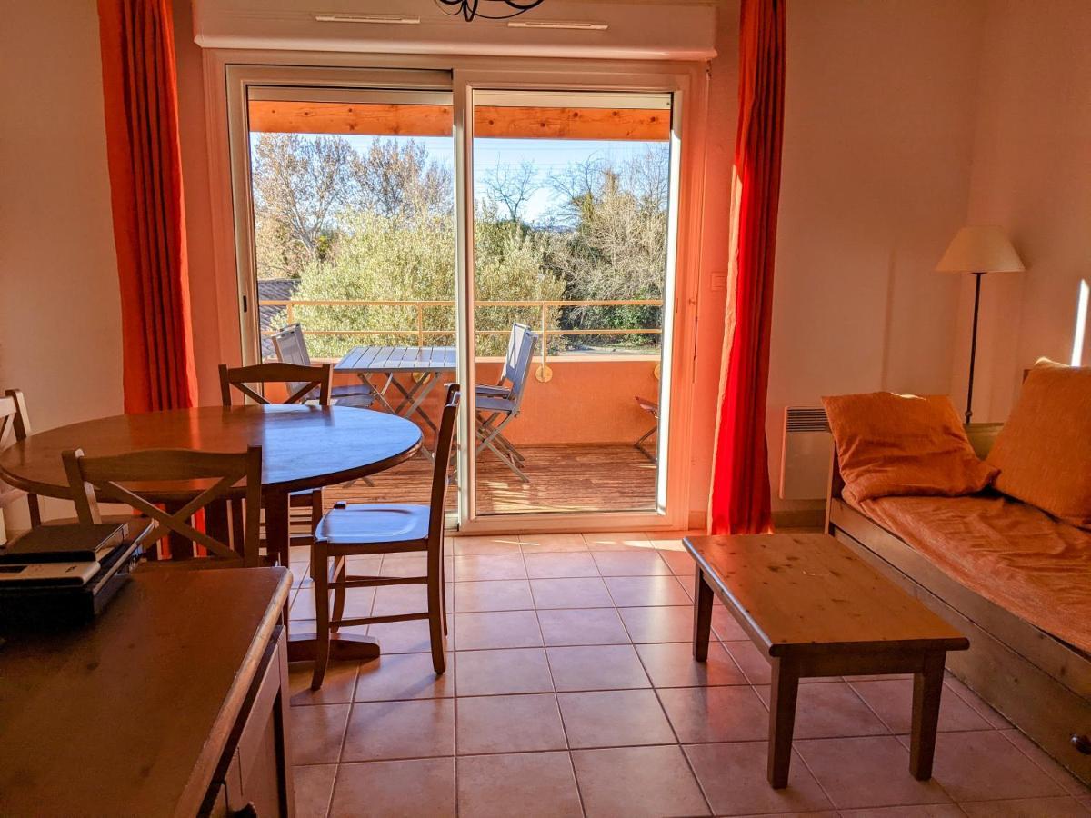 Maisonnette dans domaine avec piscine à Nyons, pays des olives Esterno foto